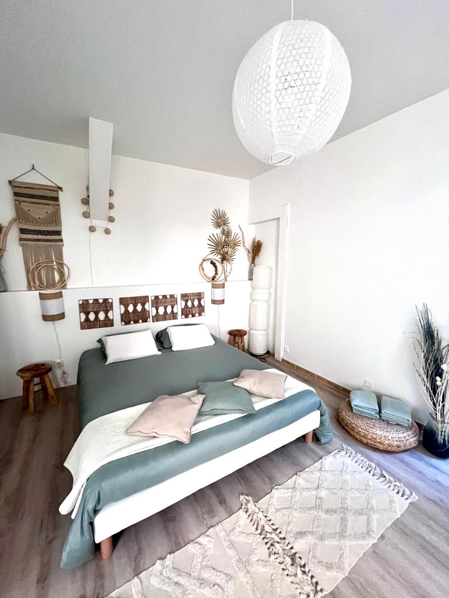 Garden Spa-Hyper Centre Avec Cour-Calme-Sauna-Hamam Apartment Troyes Exterior photo